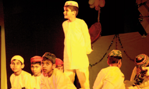 VISUALLY IMPAIRED ACTORS SPELLBIND SPECTATORS VISUALLY IMPAIRED ACTORS SPELLBIND SPECTATORS