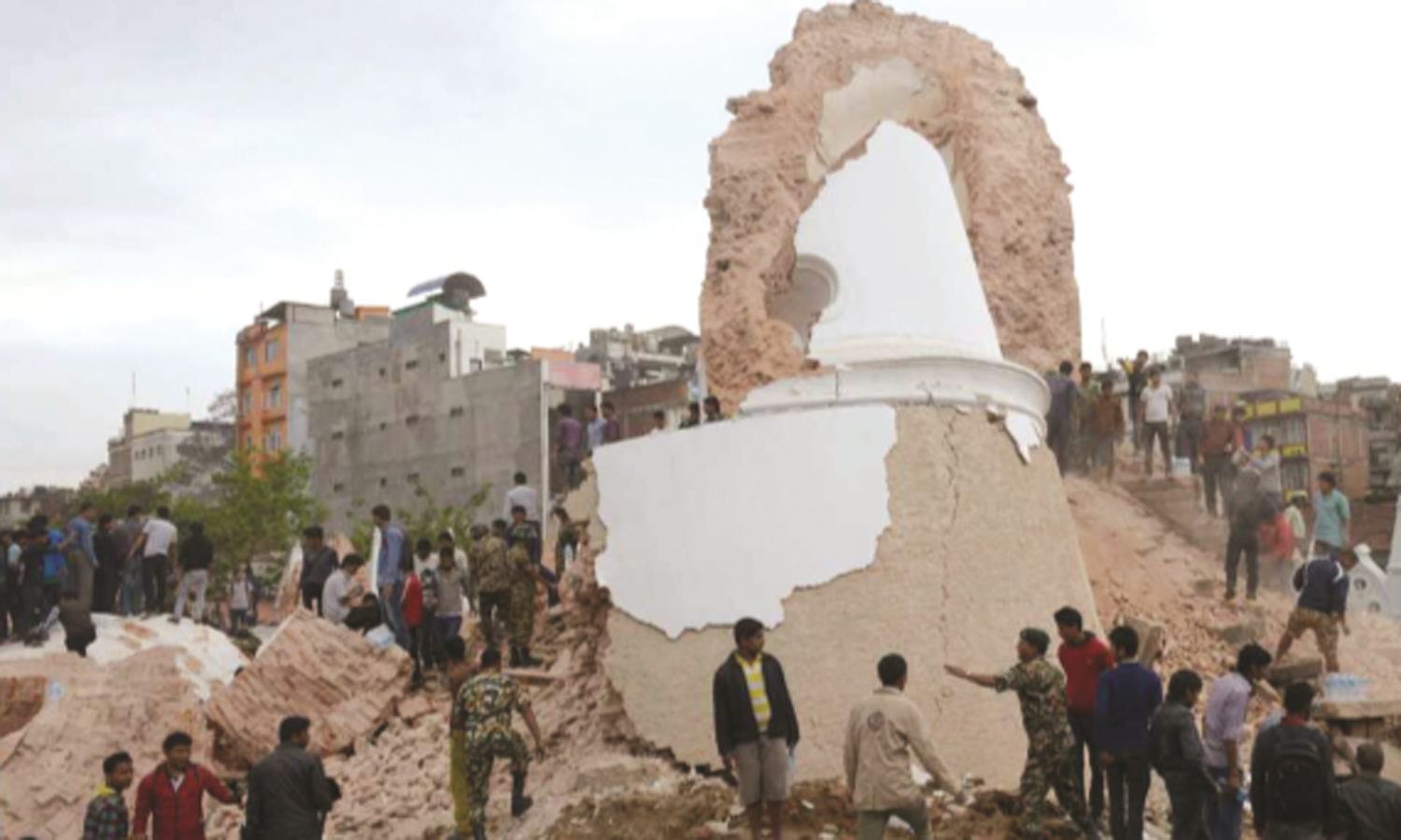 Massive quake killed more than 3,200 people