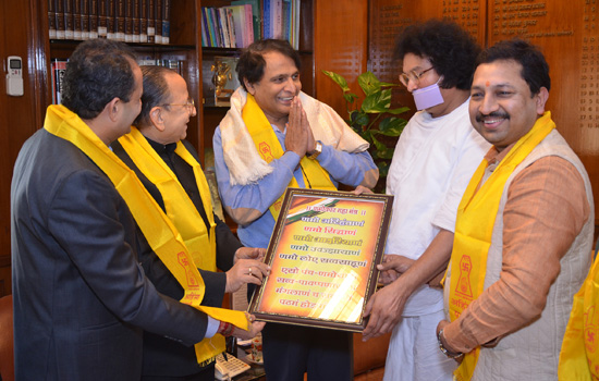 Acharya Lokesh discussed Peace and Harmony with Suresh Prabhu