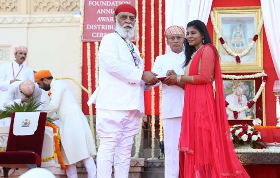 35th MMFAA : Scholars, Artists And Athletes Honoured  By Shriji Arvind Singh Mewar