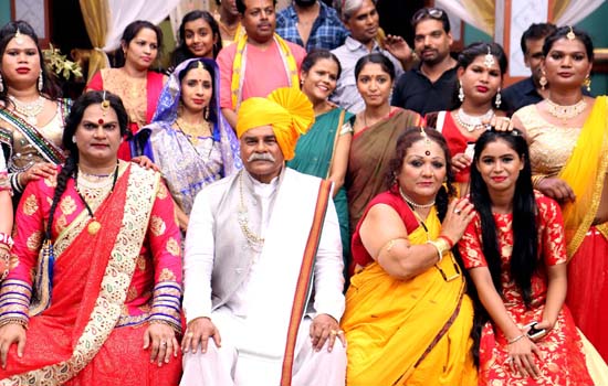 Shabnam Mausi, Sayaji Shinde Shoots Badhai Song Shabnam Mausi, Sayaji Shinde Shoots Badhai Song