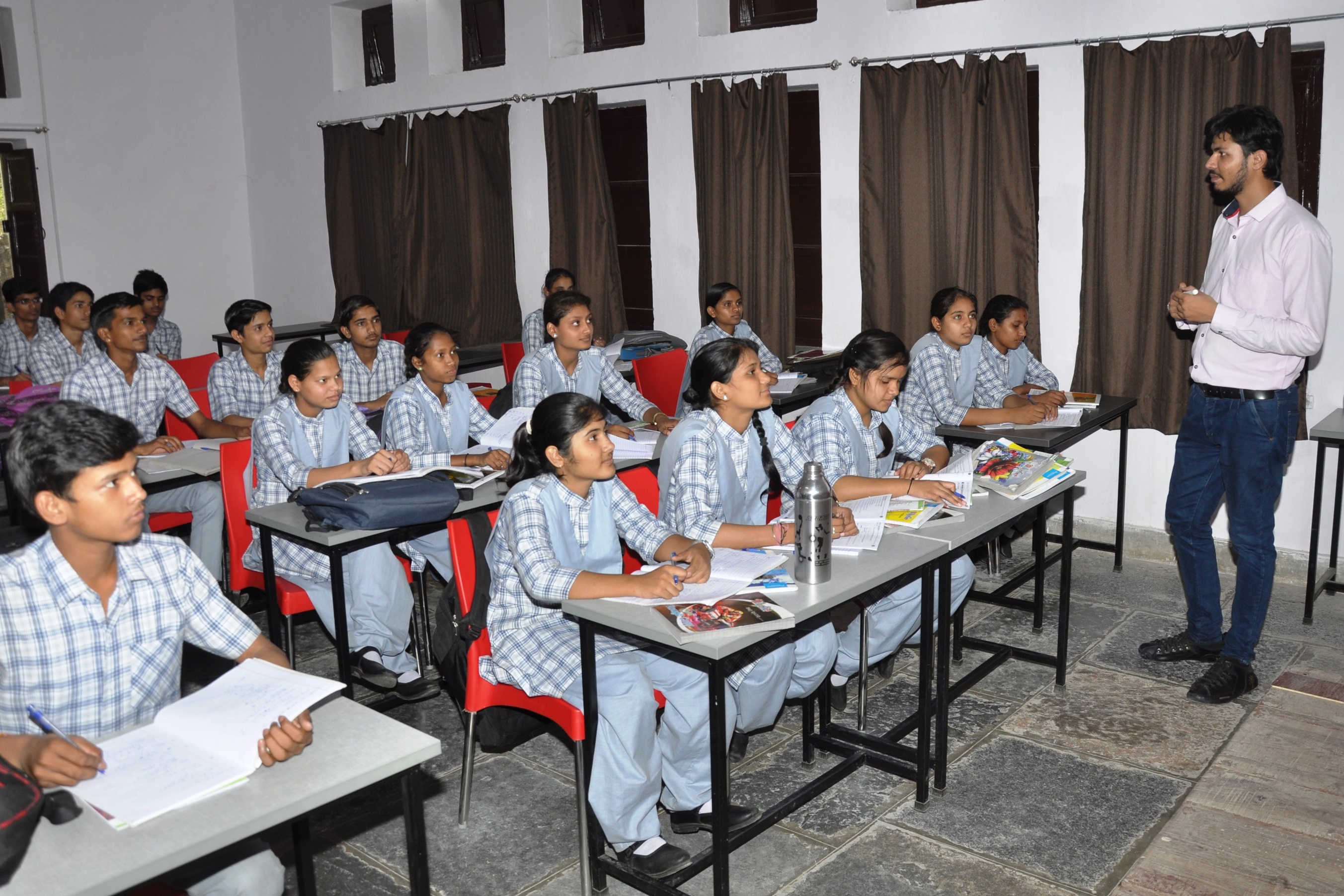 UNCHI UDAAN GIVE WINGS TO 56 SELECT RURAL & TRIBAL STUDENTS