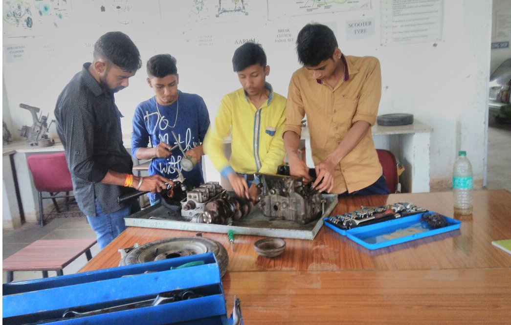 Seven-day workshop on two strokes and four stroke engines Seven-day workshop on two strokes and four stroke engines