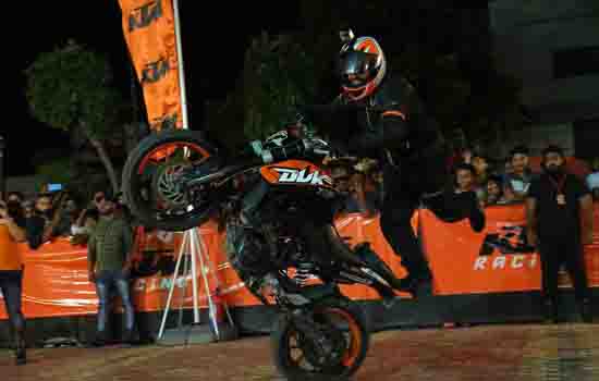 KTM ORGANISES A SPECTACULAR STUNT SHOW IN BHILWARA KTM ORGANISES A SPECTACULAR STUNT SHOW IN BHILWARA