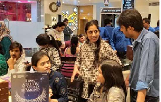 Pre-Shopping on Karwa Chouth at on Sojatia Jewellers Pre-Shopping on Karwa Chouth at on Sojatia Jewellers