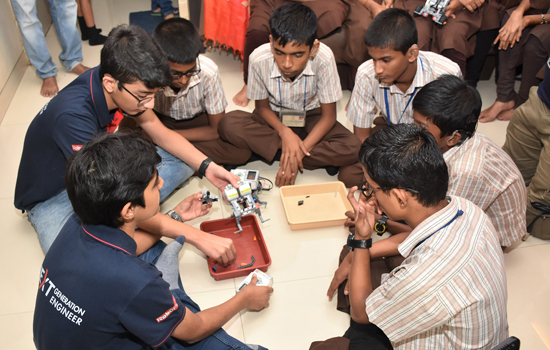 Robotics Workshop With Hearing Impaired Children