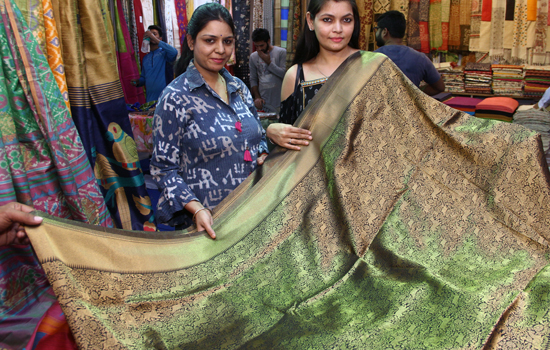 Silk India - 2019-An exhibition cu sale attracting udaipurites