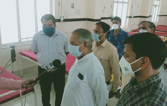 Rajkumar Gaur did a surprise inspection of the Government District Hospital