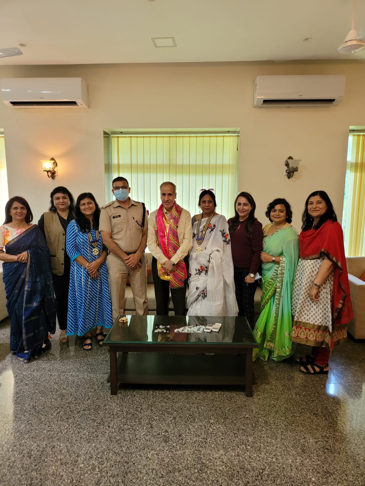 Members of Rotary Club Udaipur Meera met DGP M.L. Lather