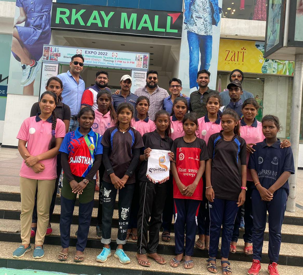 Financial assistance was given to two girls of tennis ball cricket