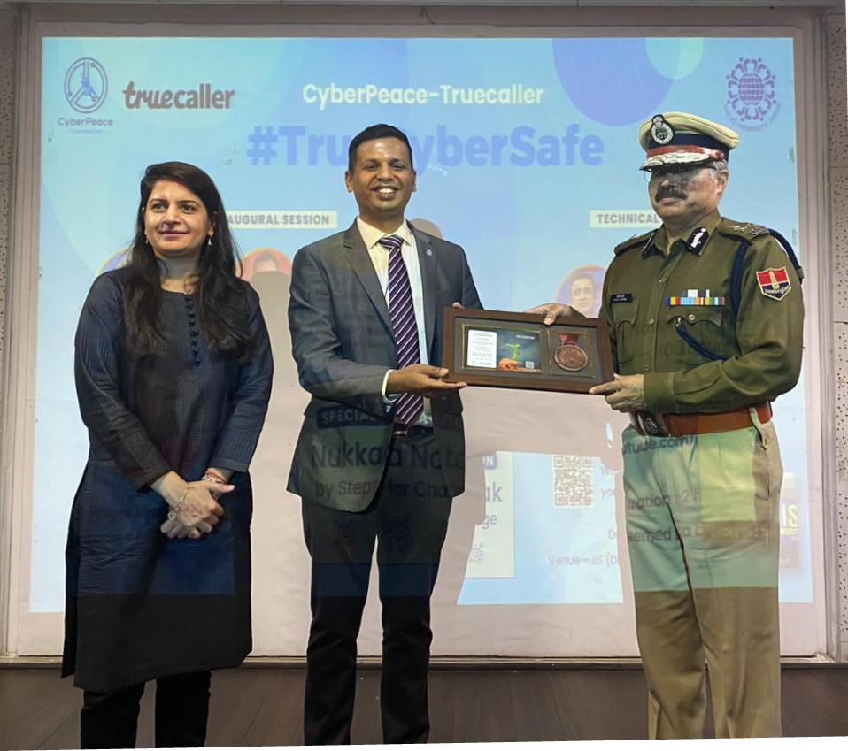 CyberPeace Foundation and Truecaller come together to give cyber safety lessons through street plays