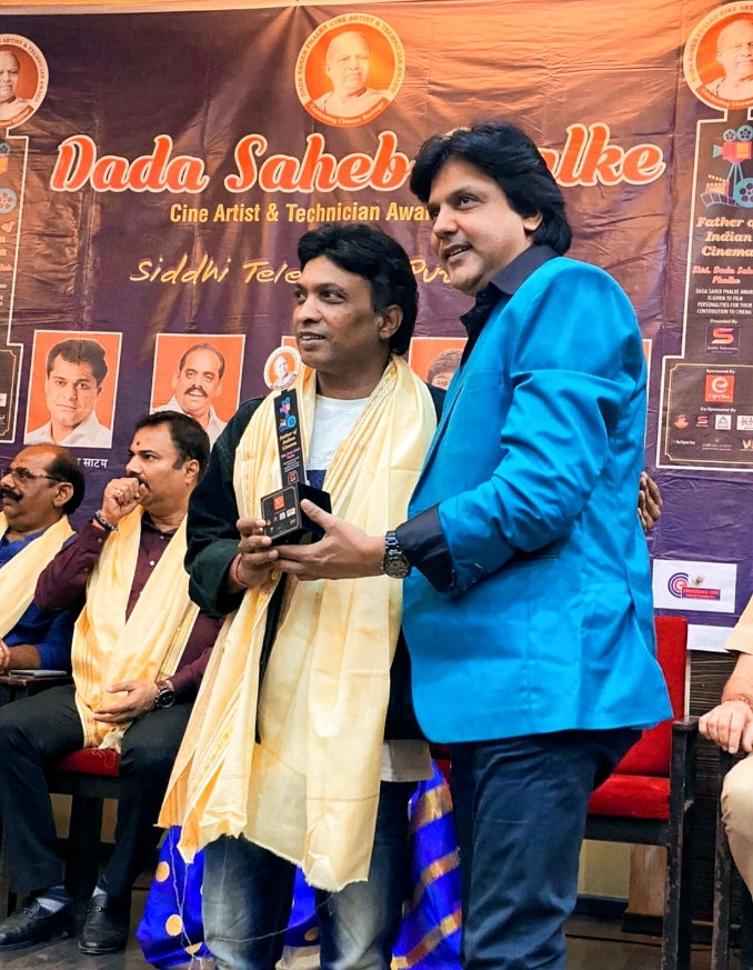 Actor Neeraj Bharadwaj was honored with 'Dada Saheb Phalke Cine Artist and Technician Award-2022'