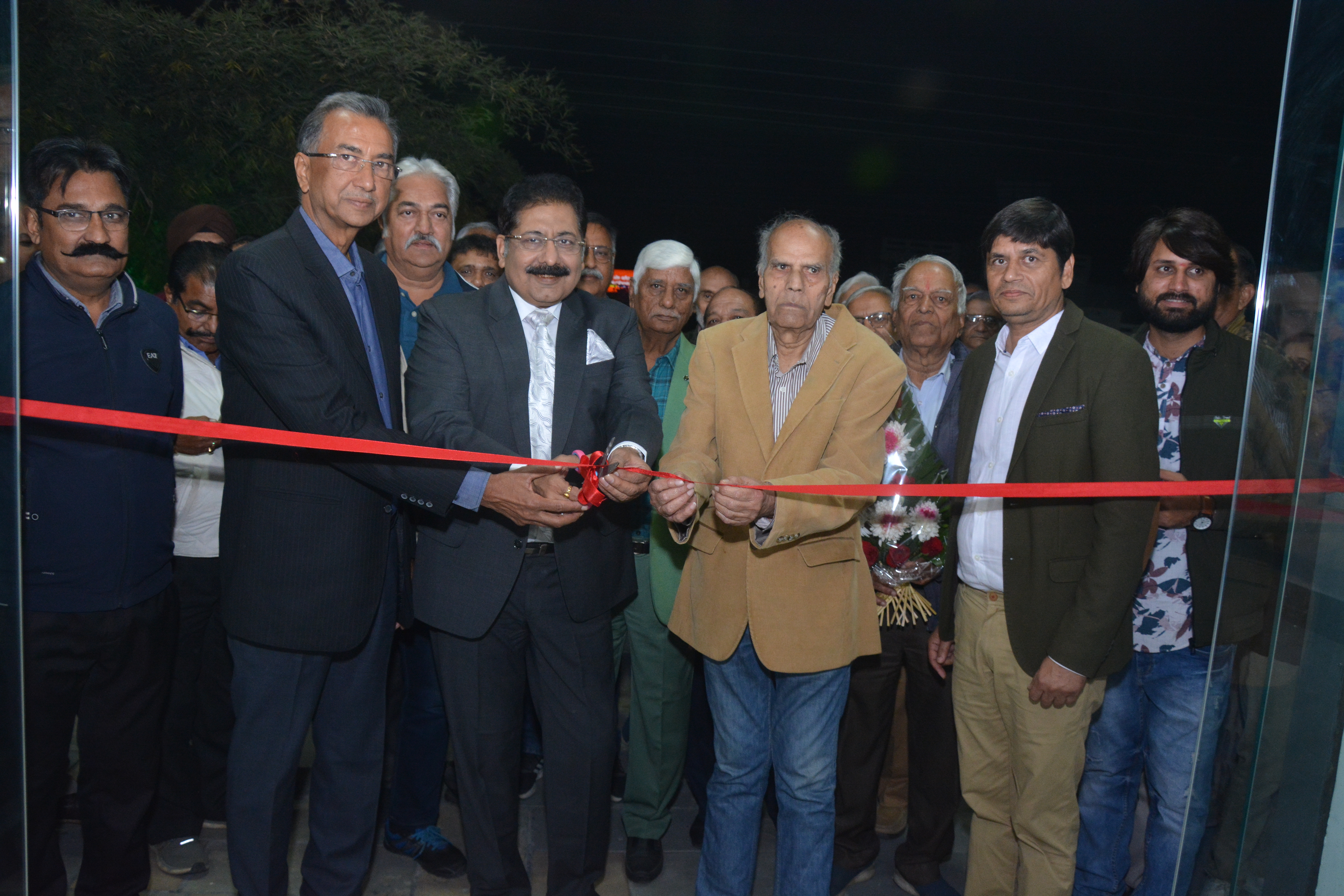 Divisional Commissioner inaugurated Takhman 28 Art Gallery