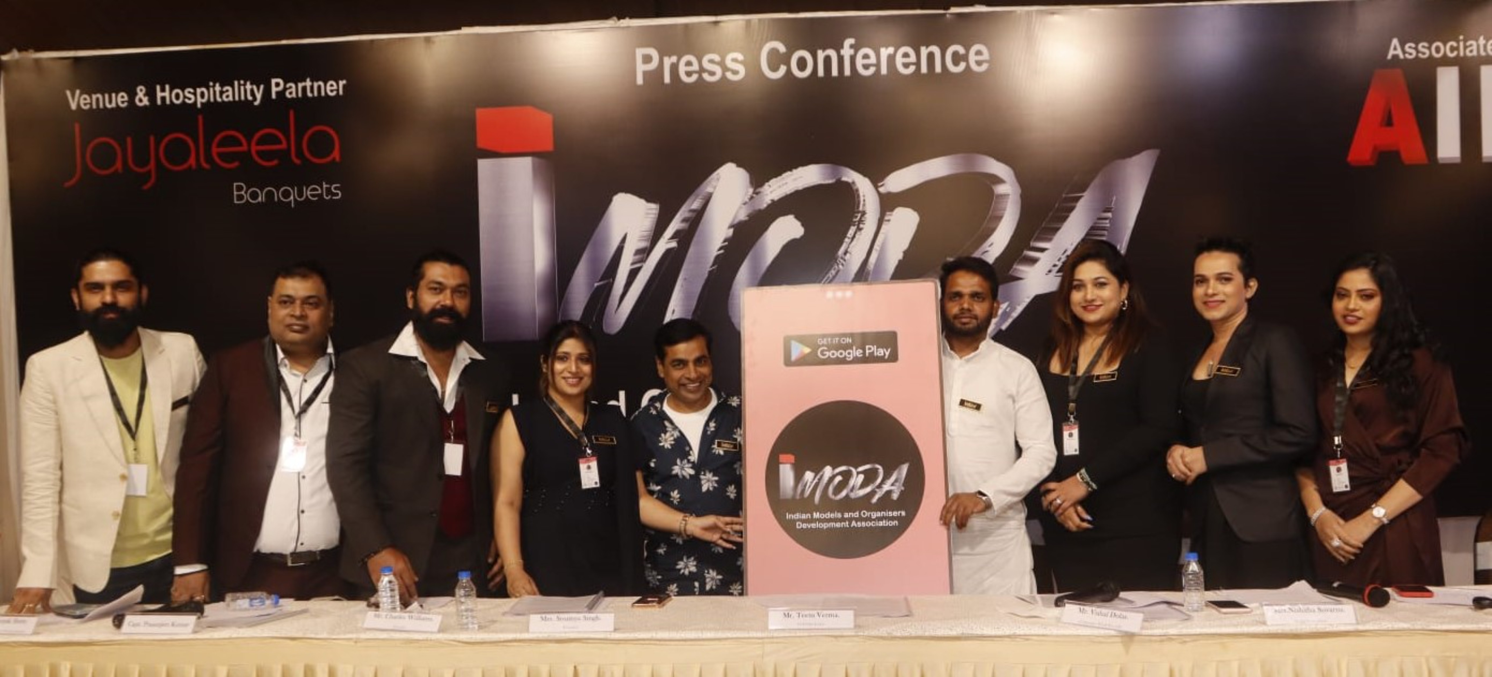 Actor Titu Verma and transgender actor Ganga launched the app of IMODA