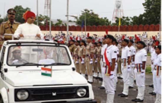 Udaipur: Divisional commissioner hoisted tricolor