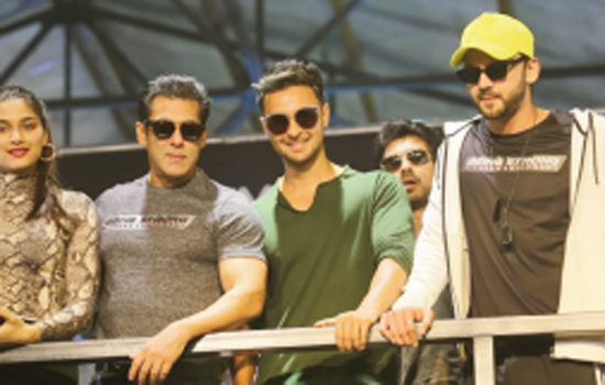 Salman Khan’s Fitness Equipment showcased at A Grand Fitness Exhibition